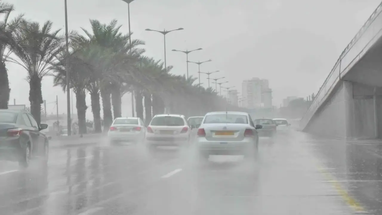 نشرة إنذارية تحذر من موجة برد وأمطار قوية وثلوج بالمغرب